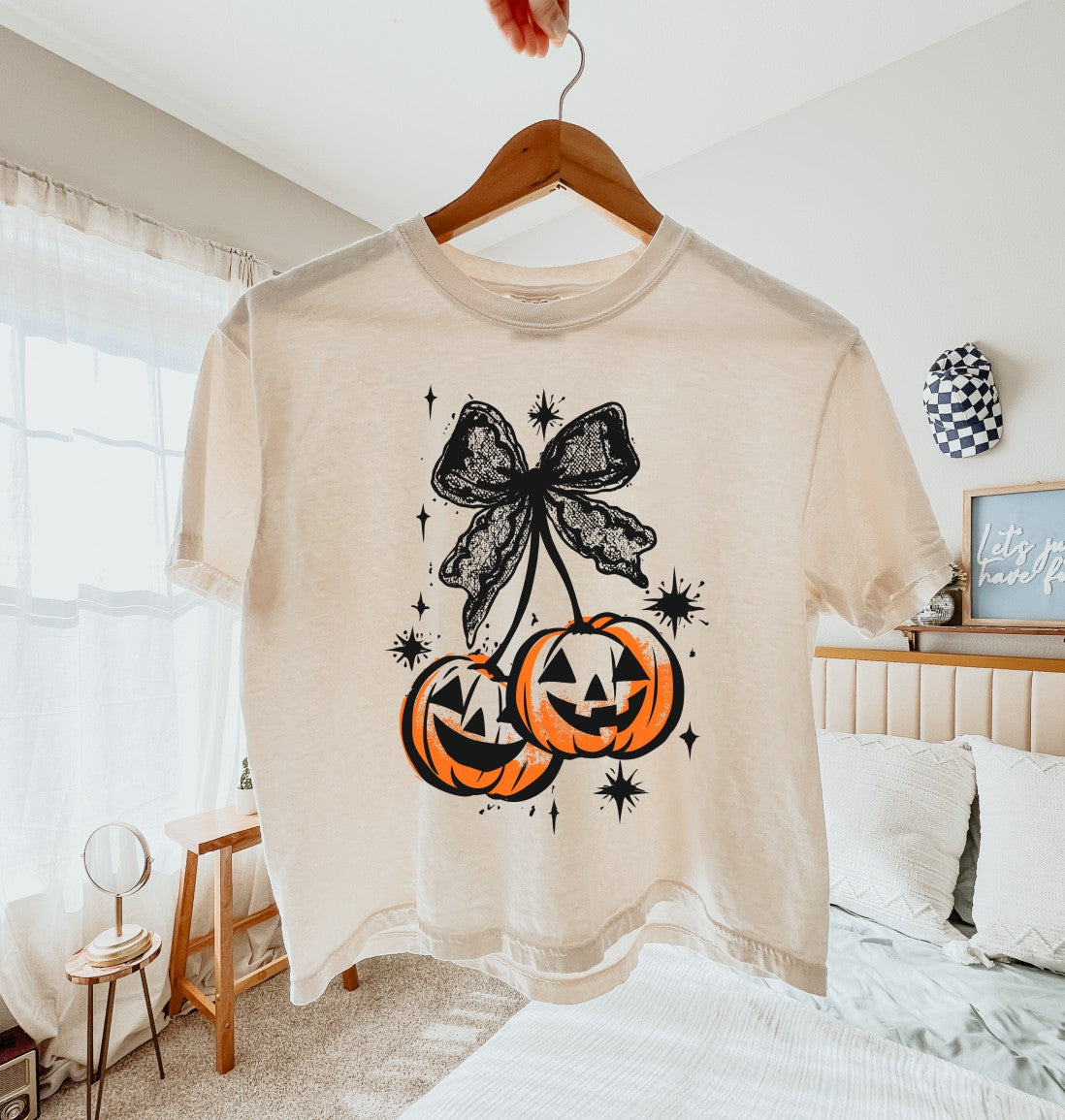 Bow Pumpkins Mid-Length Conservative Crop Boxy T-Shirt