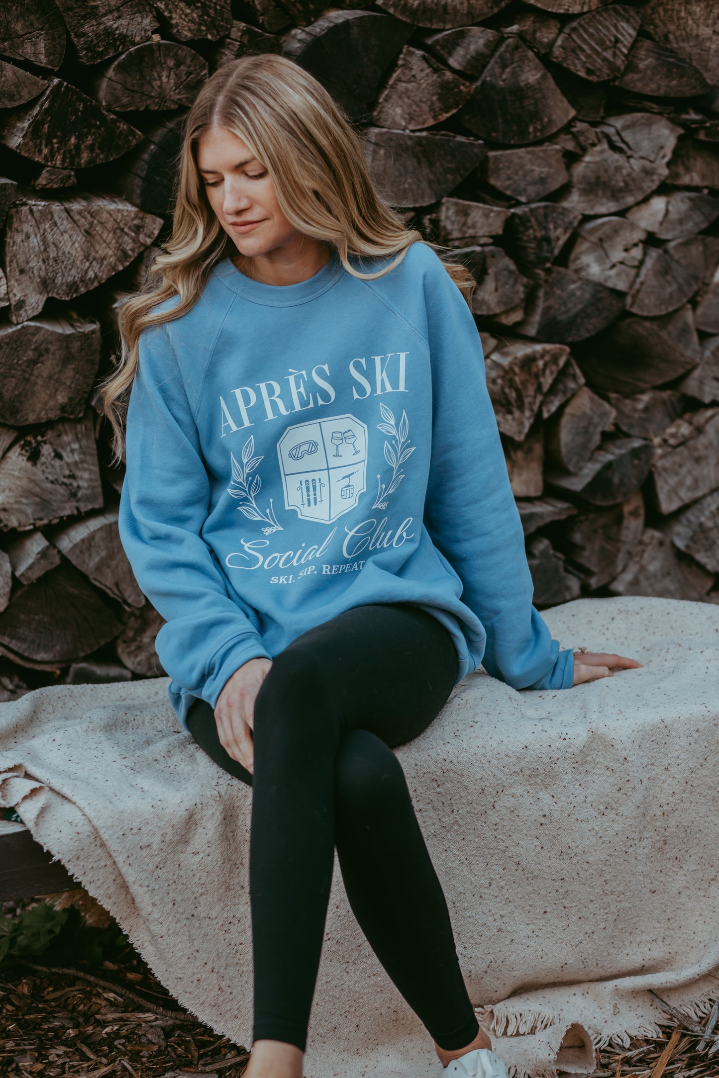 Aprés Ski Crewneck Sweatshirt