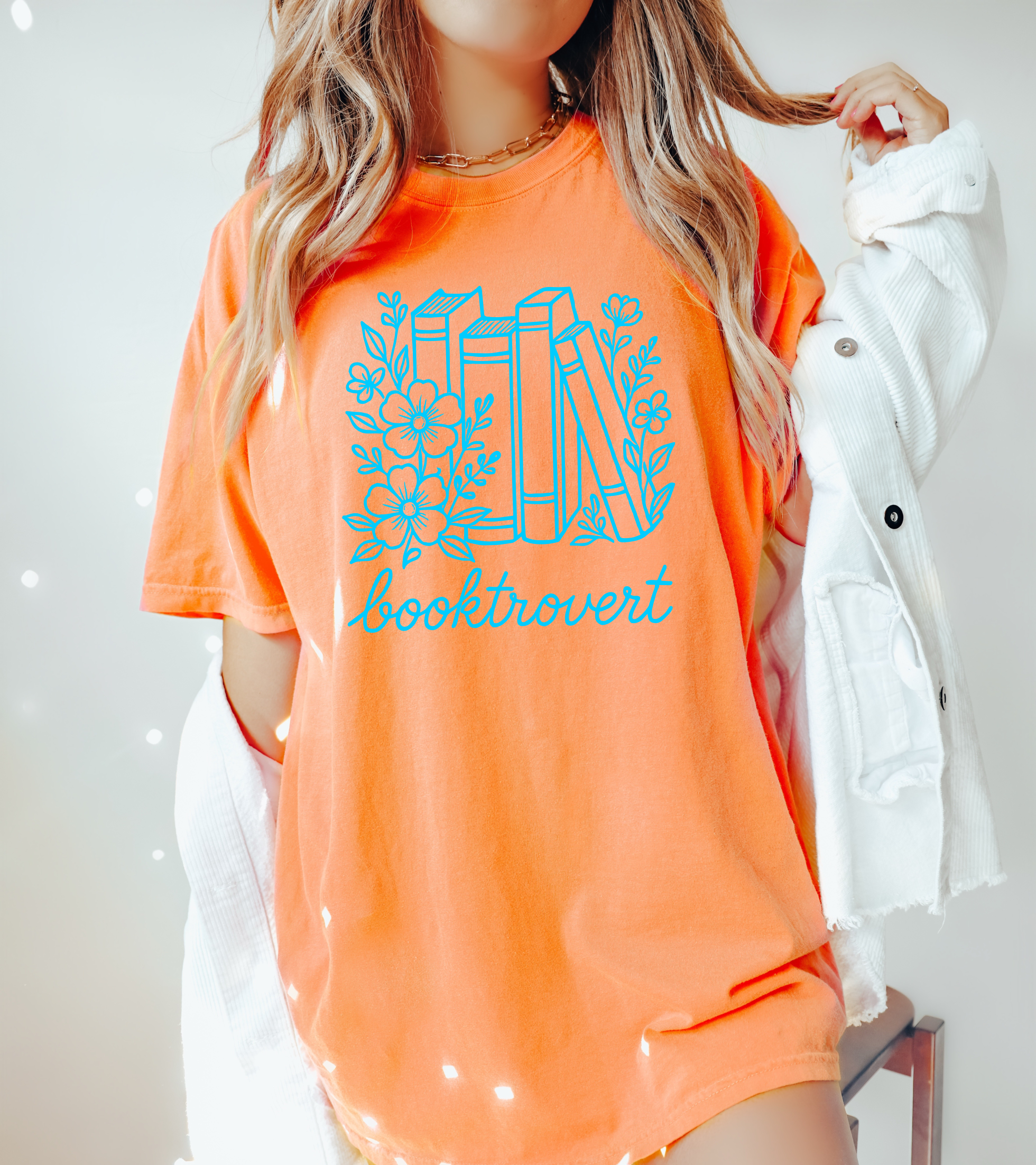 Booktrovert T-Shirt