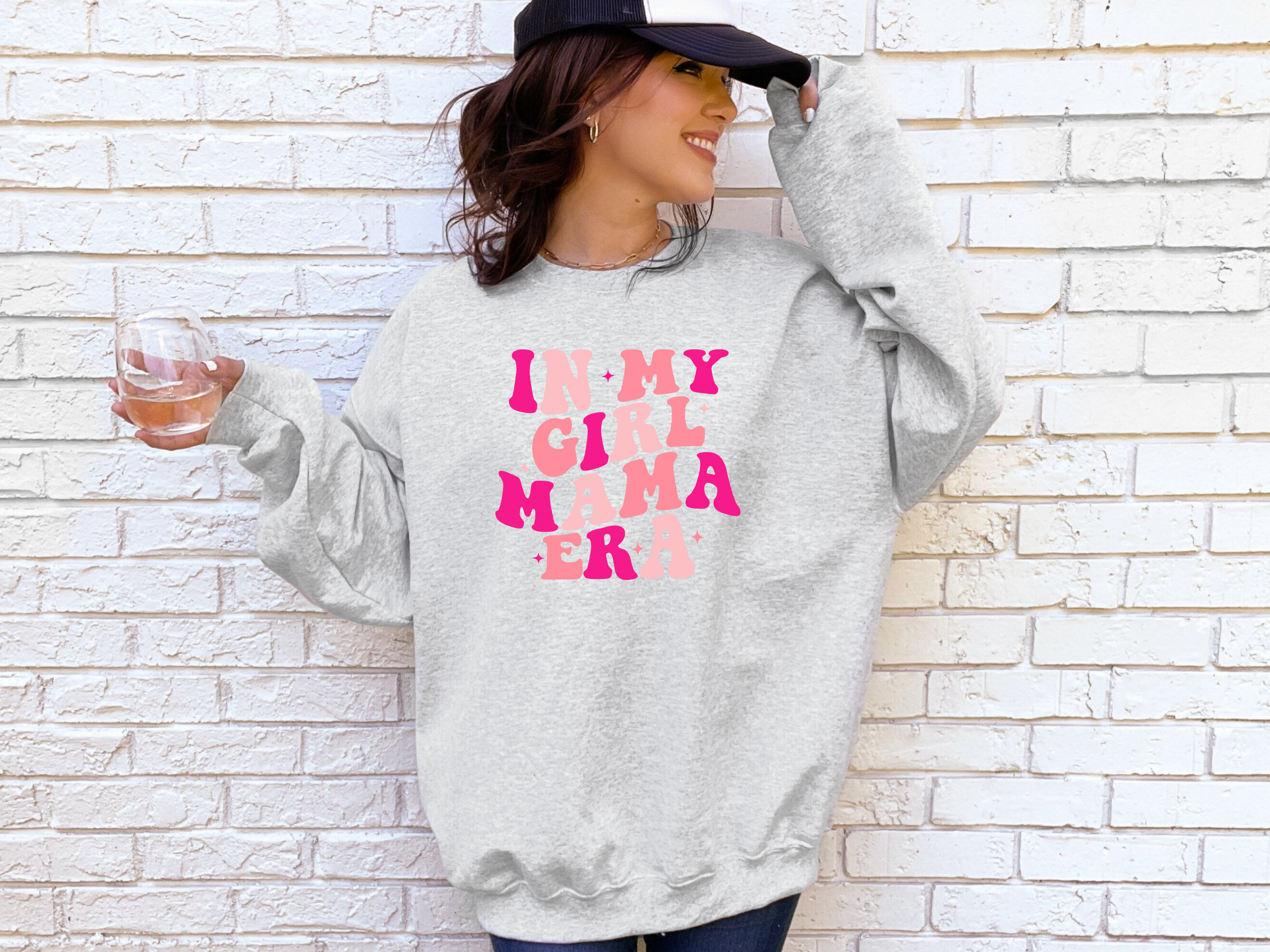 girlmamaeramockupp.png