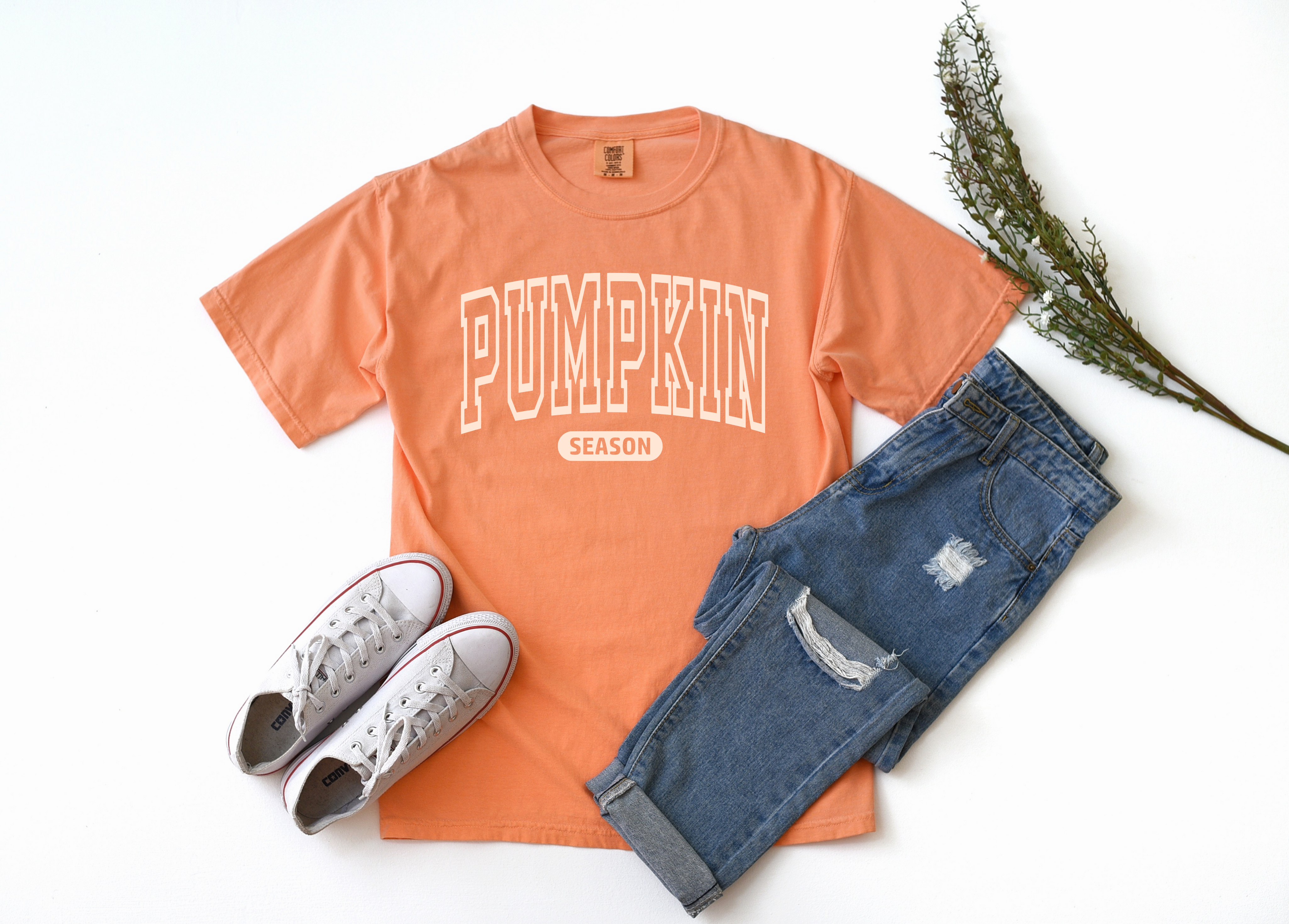 pumpkinseasonadulttshirtmockup.png